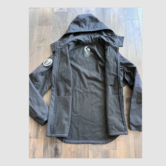 Logitech G Hero Softshell Jacket Men's Size L Black Outdoor Activewear NWT - Picture 6 of 12